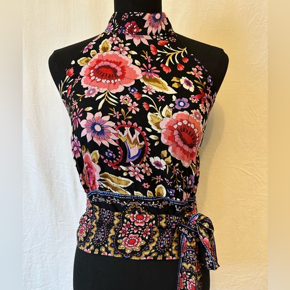 Cynthia Rowley Tops - Gorgeous Cynthia Rowley halter top in a vibrant boho floral print 🌸